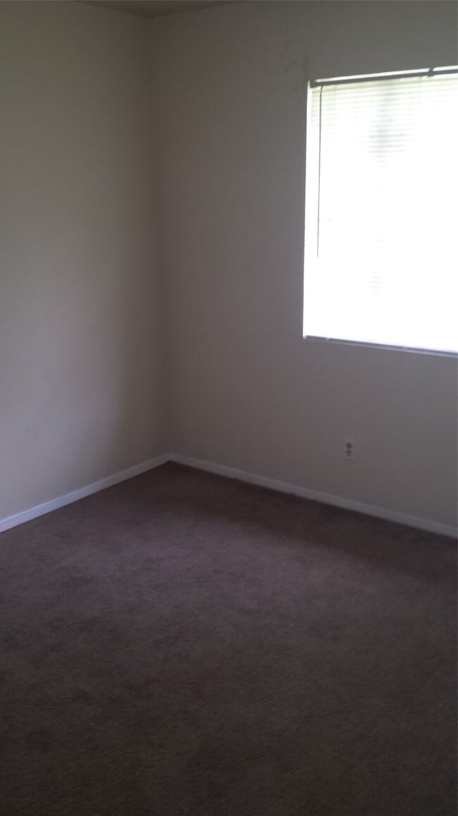 Building Photo - 11830 Mosscrest Dr