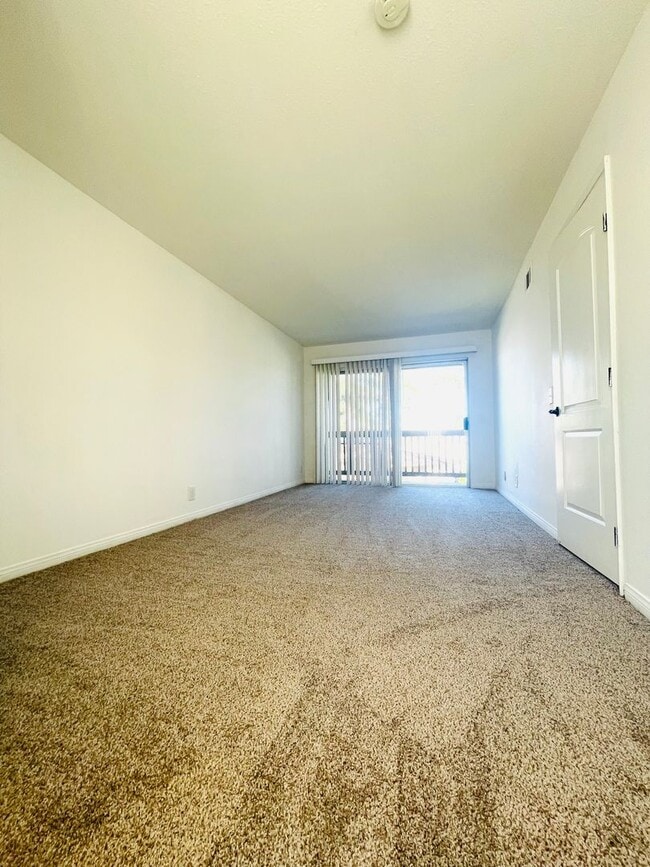 Building Photo - Todd Ranch Condo Welcome to the Todd Ranch Condo, 3-bedroom, 2-bathroom home located in the vibra...