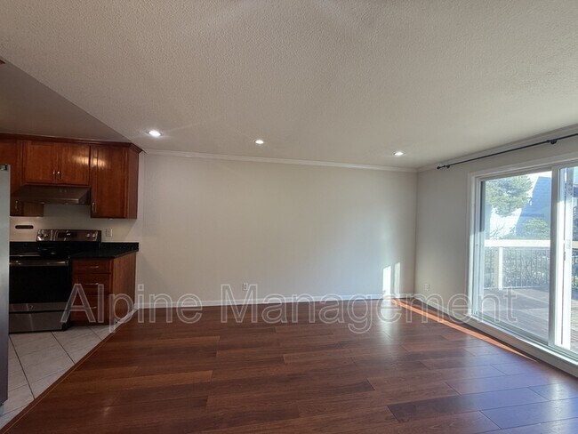 Building Photo - 480 22nd Ave