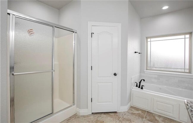 Building Photo - 711 Saddlehorn Dr
