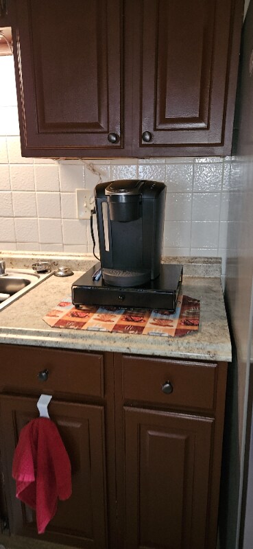 Building Photo - 1645 Tanglewood Dr