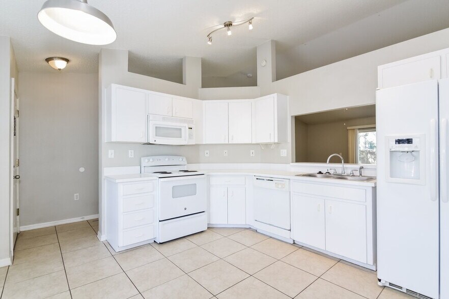 Building Photo - 306 Carriage Crossing Cir