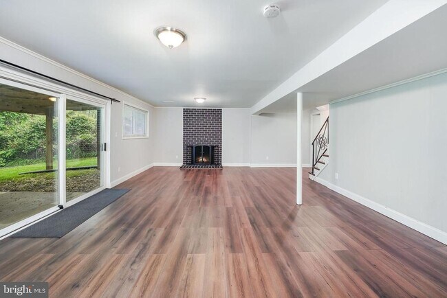 Building Photo - 7815 Bristow Dr