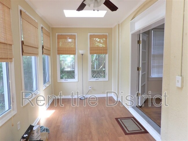Building Photo - 4433 Fessenden St NW