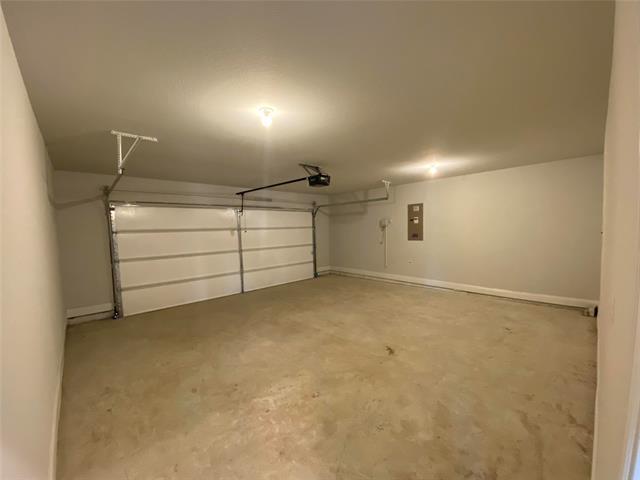 Building Photo - 305 Tartane Dr