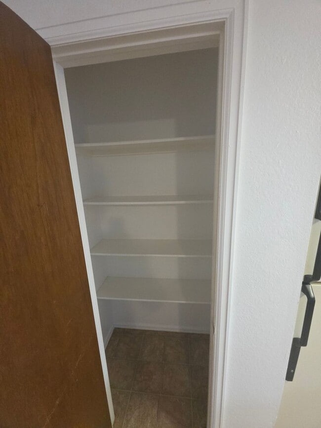 Building Photo - 3 Bedroom Apartment in FRUITA!!!