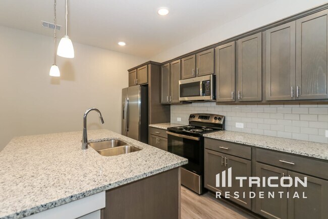 Building Photo - 23627 Gibson Frst Dr