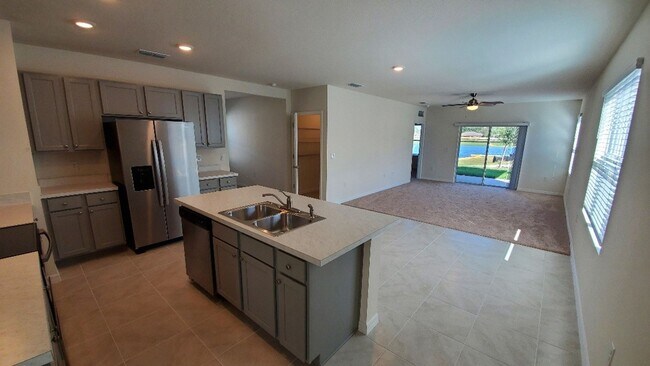 Building Photo - Woodbridge Lakes (New Community)