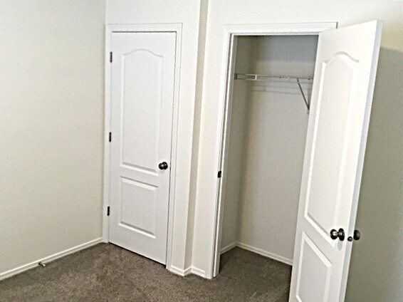 Building Photo - 9707 W Brogan Dr