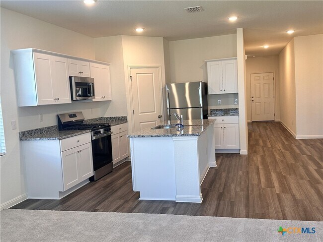 Building Photo - 124 Parrigin Cv