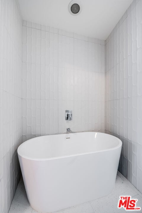 Building Photo - 2431 Carman Crest Dr