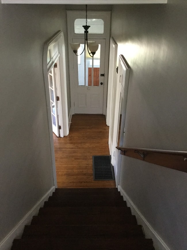 Building Photo - 610 N Brinton Ave