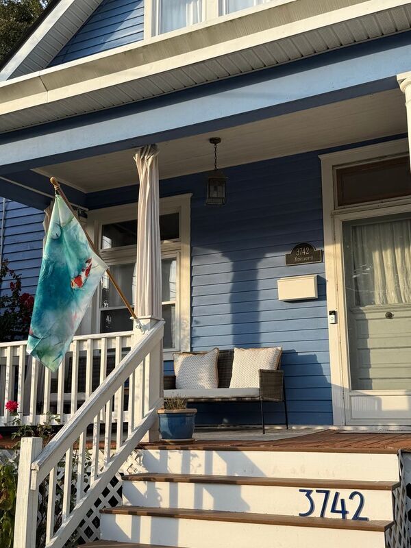 Building Photo - 3742 Kenilworth Pl