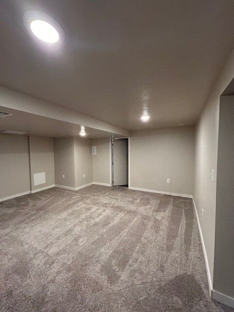 Building Photo - 321 S Bowdish Rd