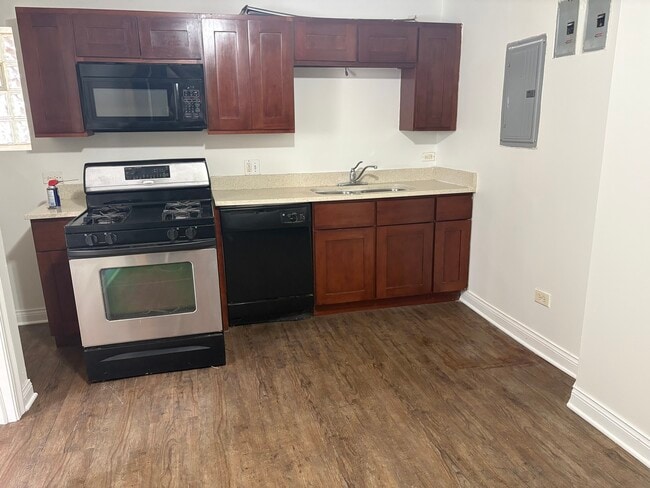 Building Photo - 2822 W Flournoy St