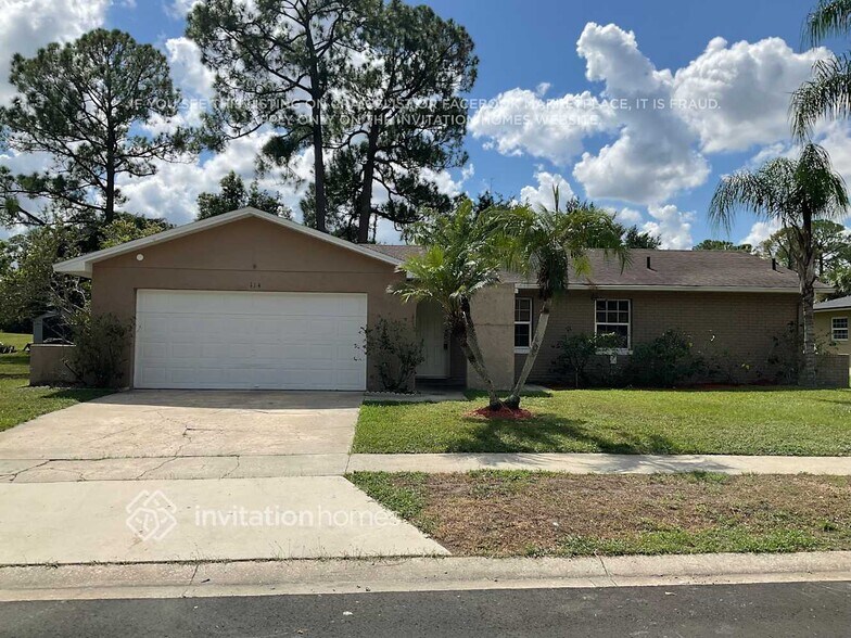 Primary Photo - 114 Fairway Ten Dr