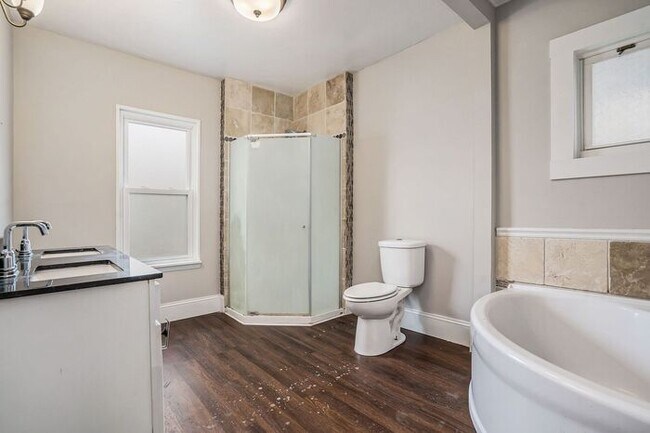 Building Photo - Fantastic, large remodeled 3-bed/1-bath ranch, unfinished basement & partially enclosed yard