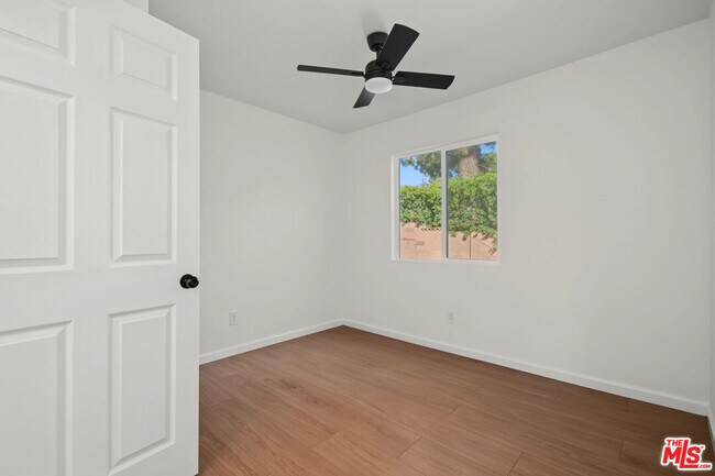 Building Photo - 11512 Fenton Ave
