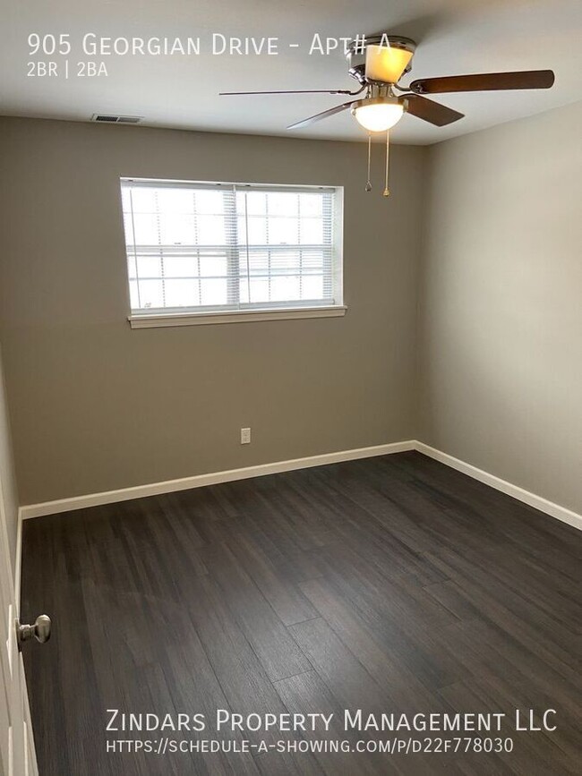 Building Photo - Newly Remodeled two bedroom 1.5 bath suite...