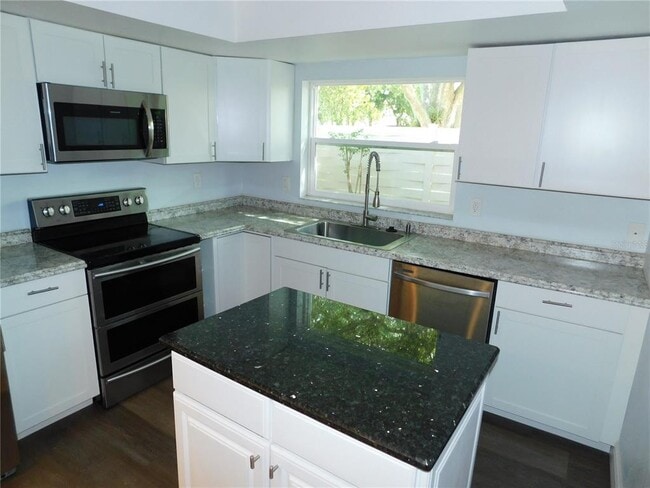 Building Photo - 2561 Forest Run Ct