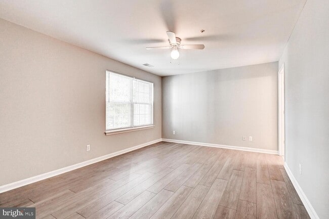 Building Photo - 1301 Sheridan Pl