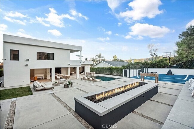 Building Photo - 4001 Coldstream Terrace