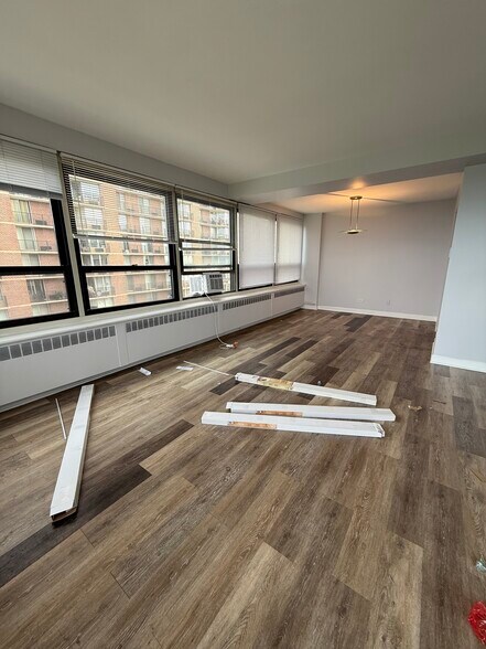 Building Photo - 4230 N Marine Dr