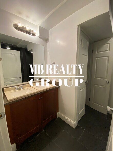 Building Photo - 772 Columbus Ave