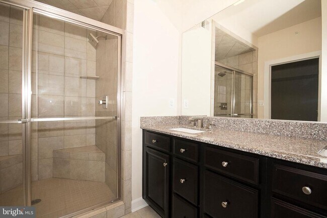 Building Photo - 2912 Middleham Ct