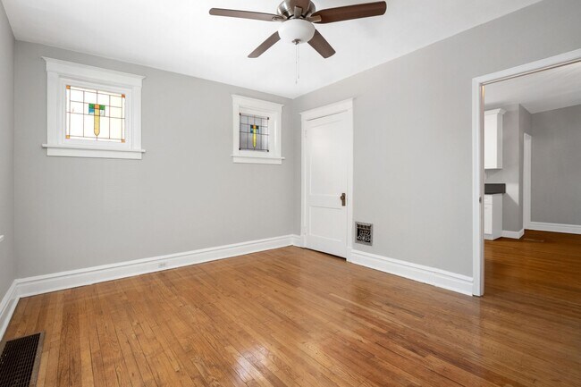 Building Photo - Rad Pad in TGS