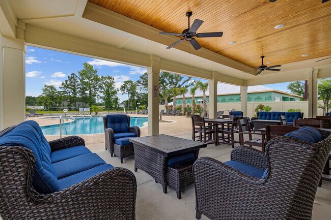 Building Photo - 587A Sunnyside Ave