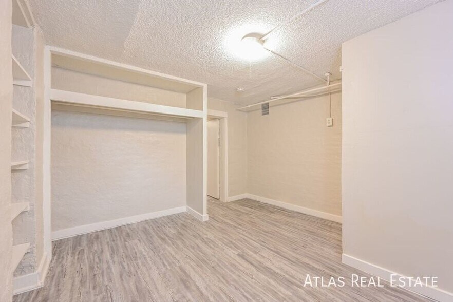 Building Photo - 1220 Corona St