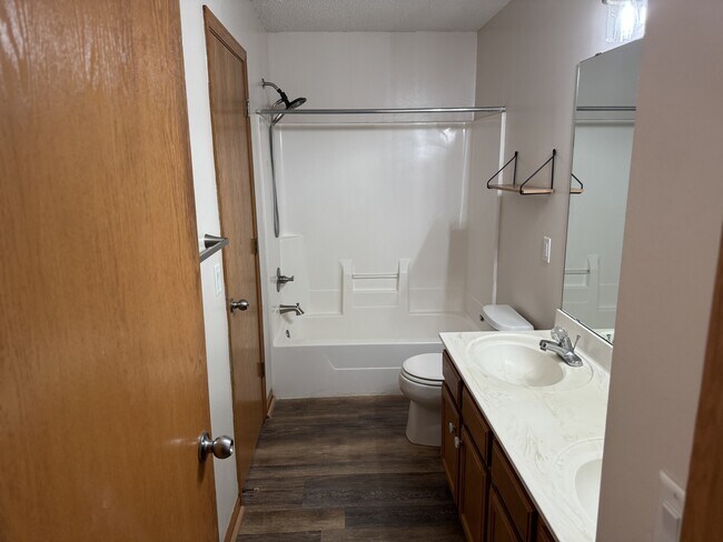 Building Photo - 7191 Joplin Ave S