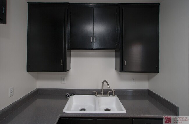 Building Photo - PRIME Location- Enjoy ALL North Park Has to Offer! Great Layout+WE ? PETS!!!!!