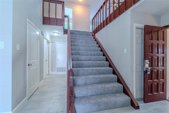 Building Photo - 6507 Desert Rose Ln