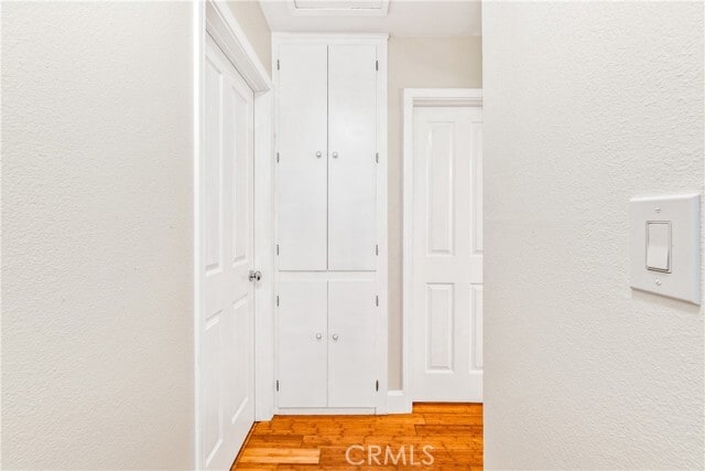 Building Photo - 5042 Blue Jay Cir