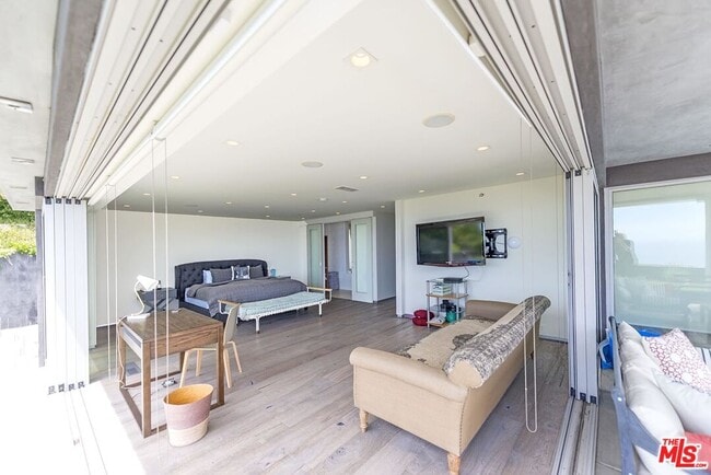 Building Photo - 16722 Charmel Ln