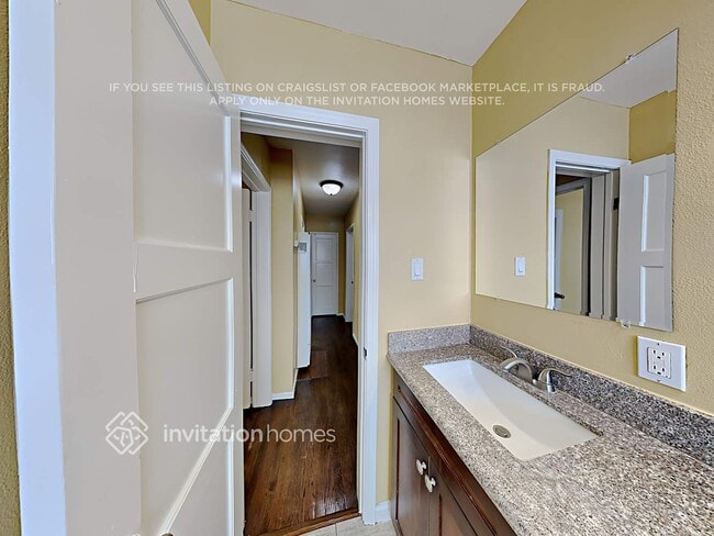 Building Photo - 10958 Choisser St