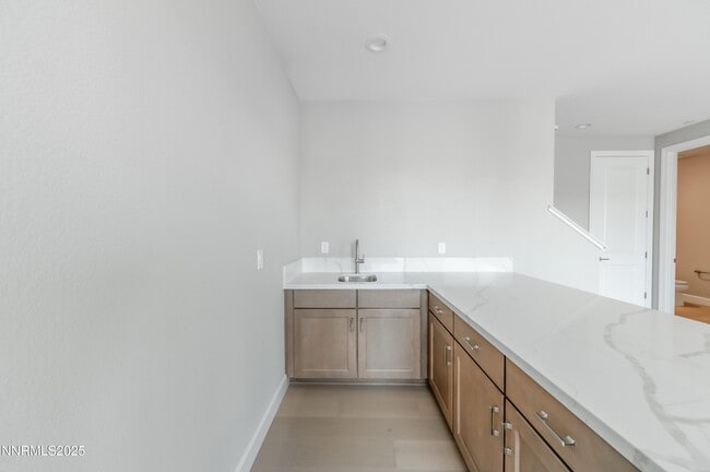 Building Photo - 1513 Golf Club Dr