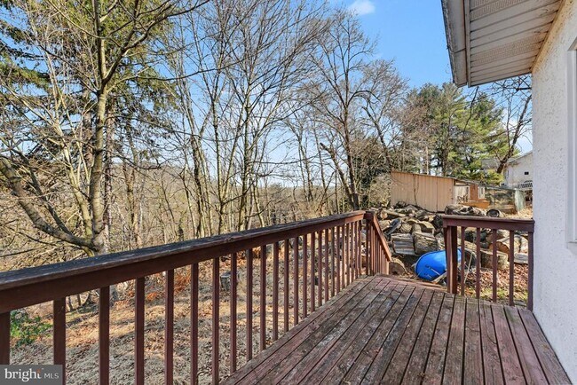 Building Photo - 939 Gravel Pike