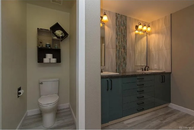 Building Photo - 249 Chelsea St