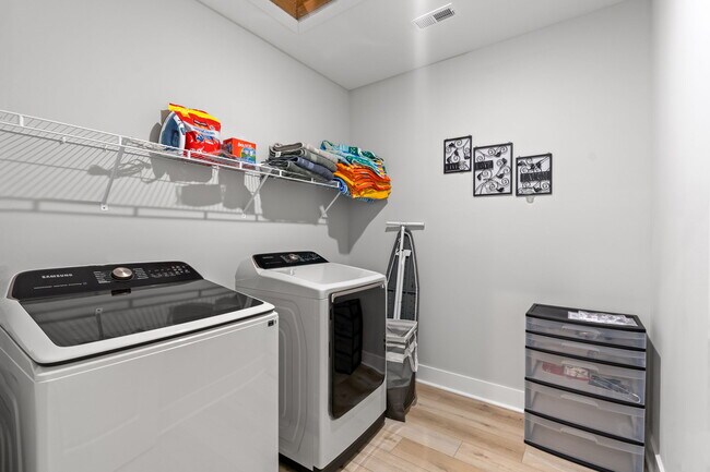 Building Photo - 312 Lineback Pl