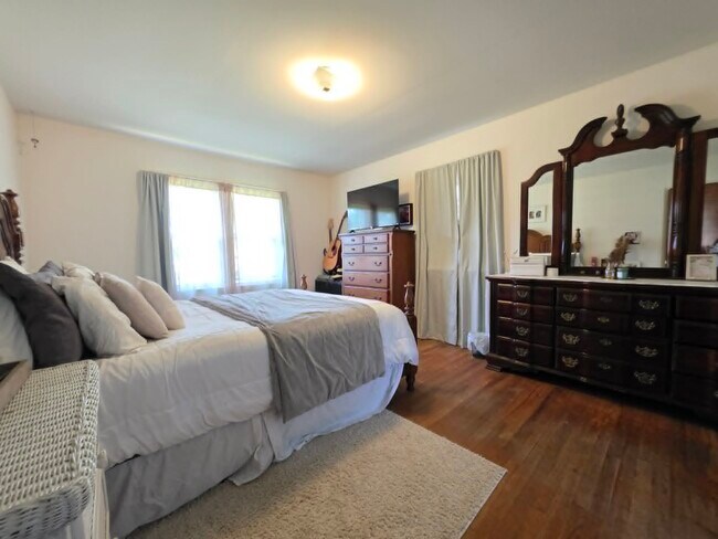 Building Photo - 104 Lee Dr