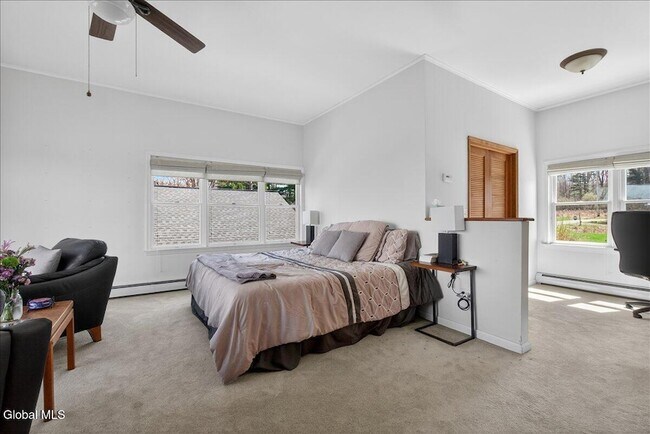 Building Photo - 15 Chase Ln