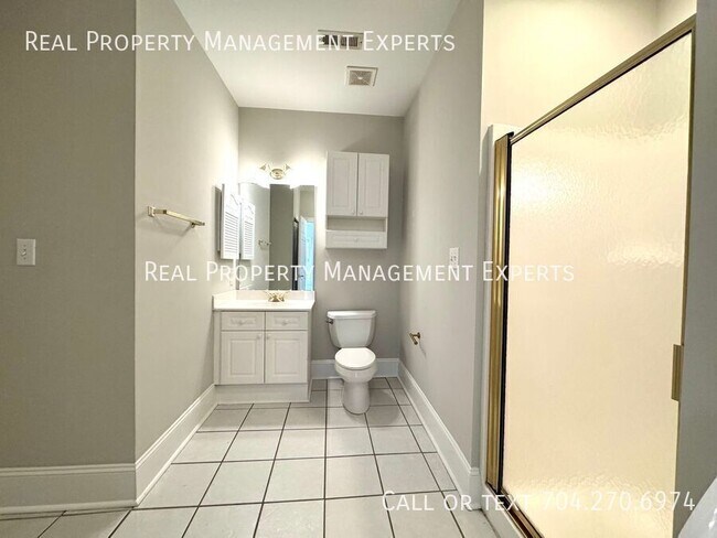 Building Photo - 8969 Meadow Vista Rd