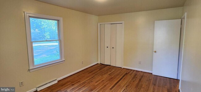 Building Photo - 45565 Camelot Ct
