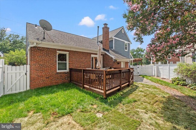 Building Photo - 16 E Braddock Rd