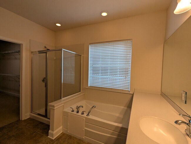 Building Photo - 10787 Edgepine Ln NW