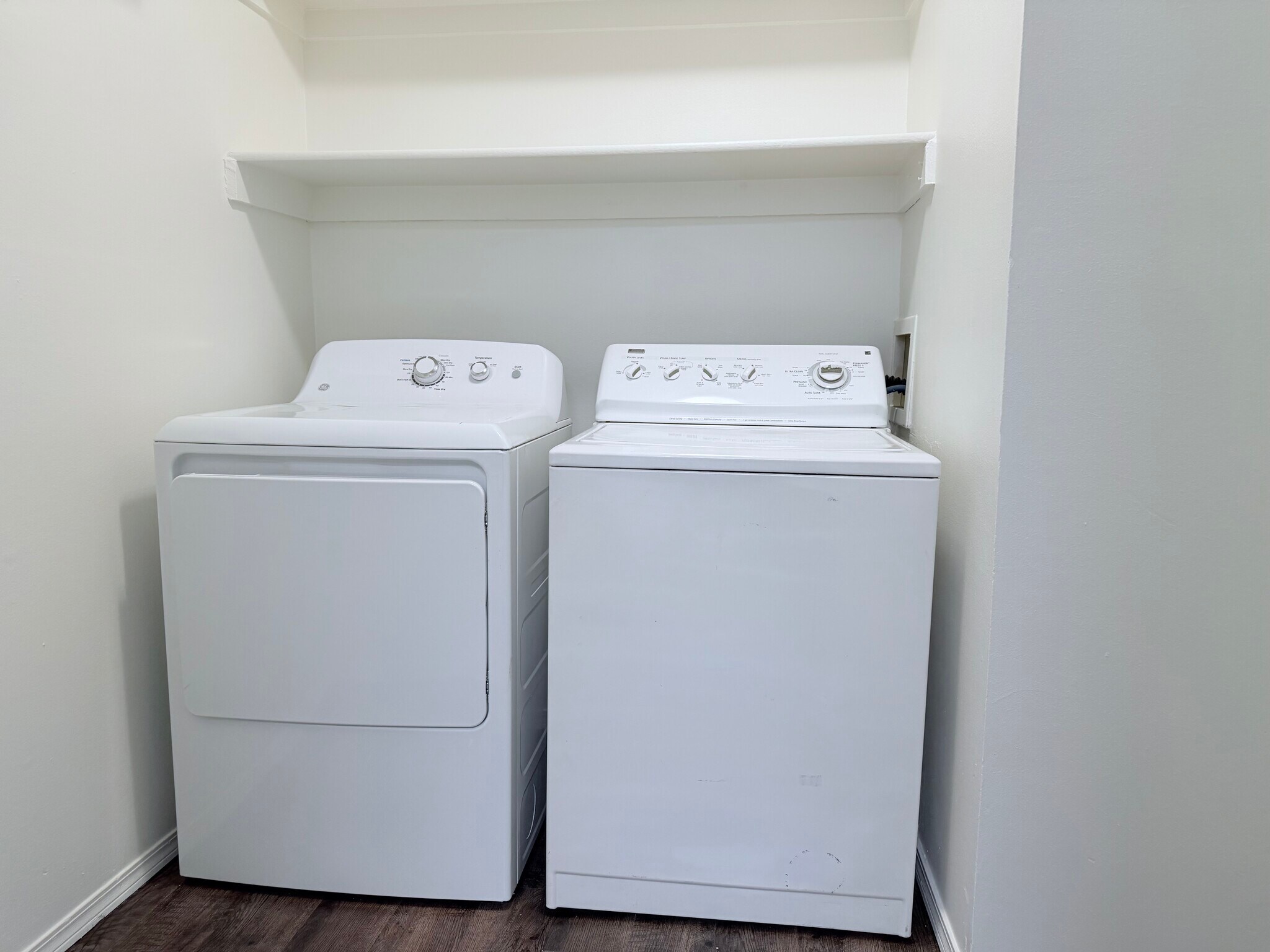 Building Photo - 516 Winnie Way