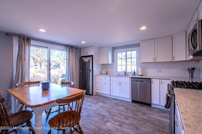Building Photo - 2165 Terrace Pl